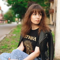 Аня Мензерова
